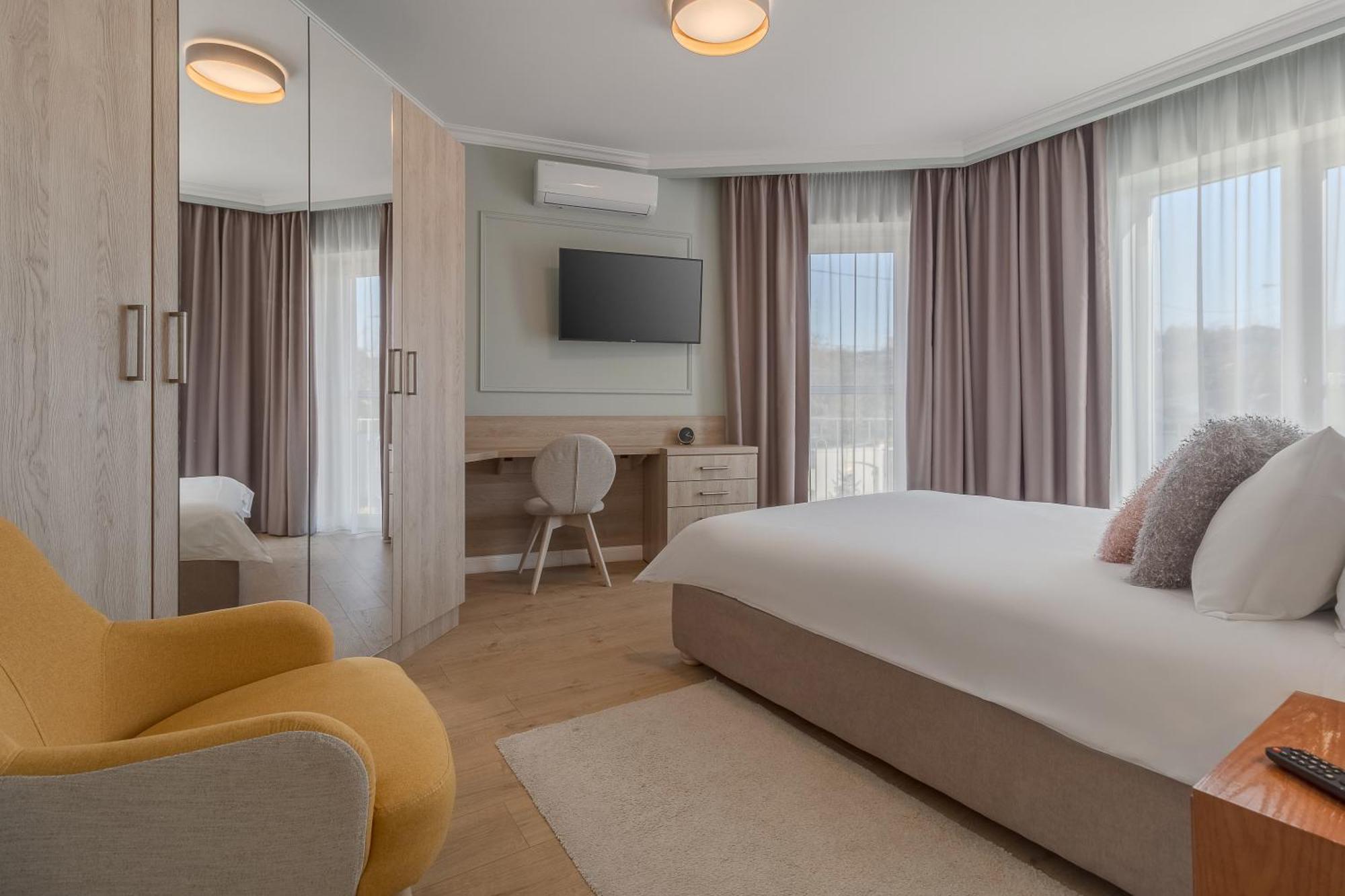 Dozsa Residence Oradea Eksteriør bilde