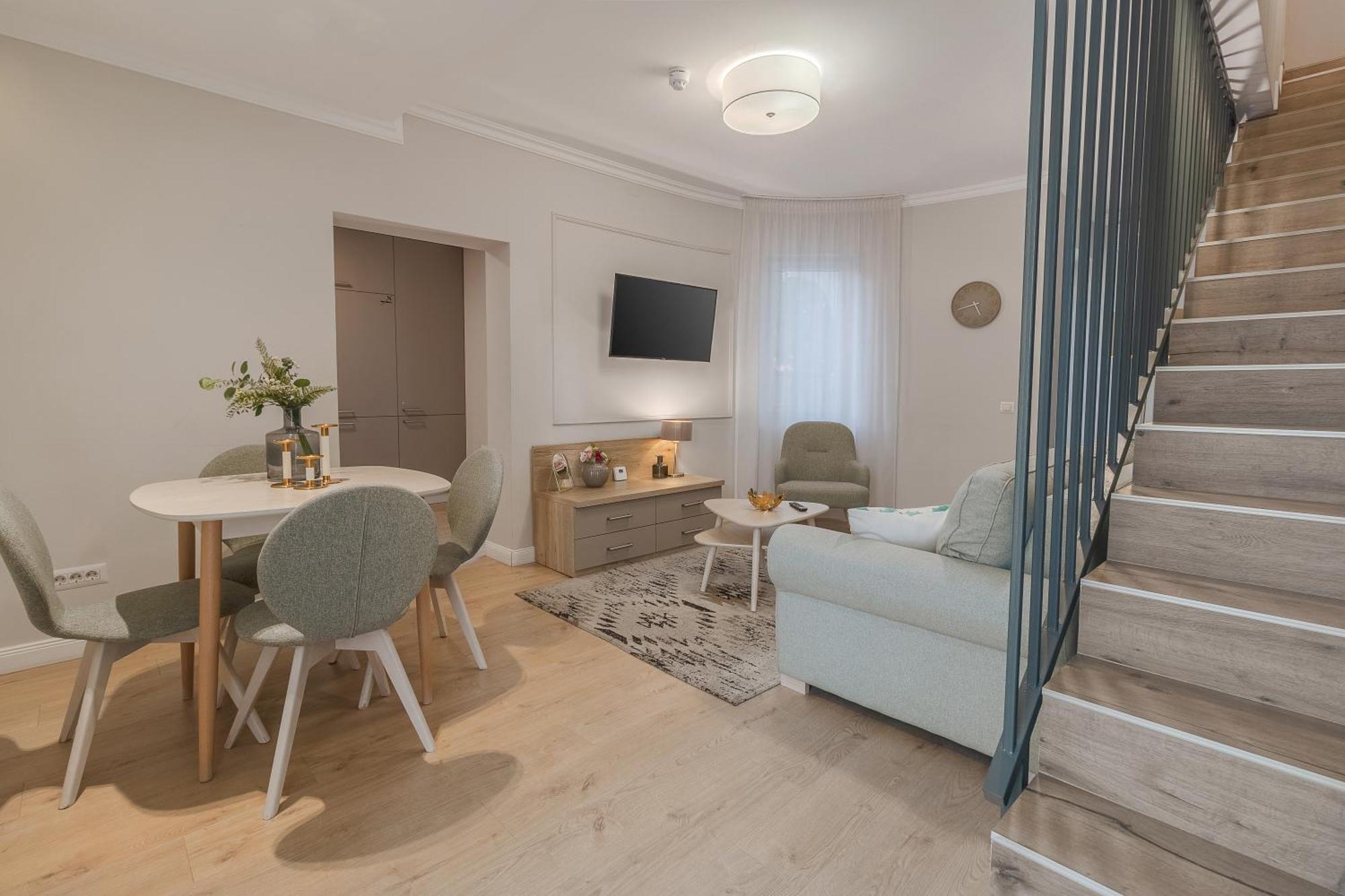 Dozsa Residence Oradea Eksteriør bilde